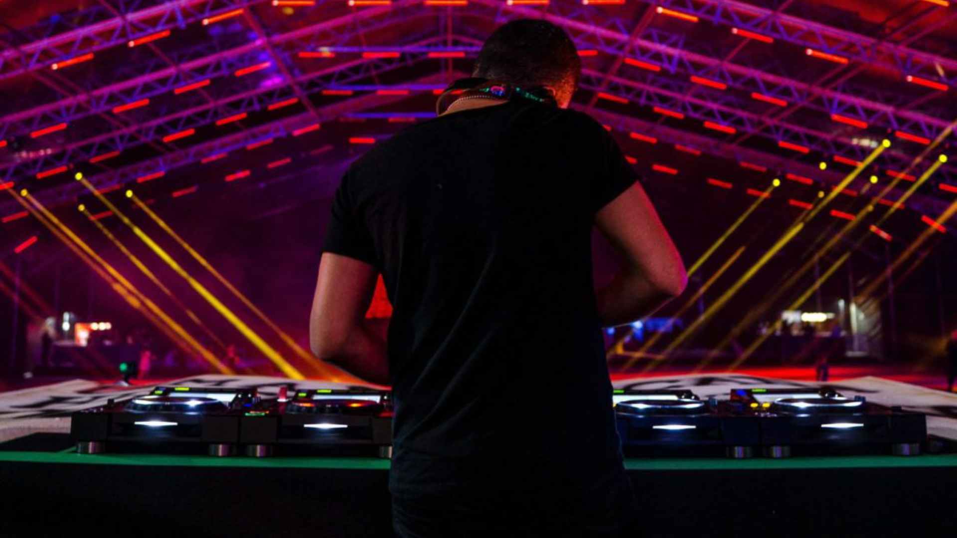 دی جی میکسر چیست؟ djmix